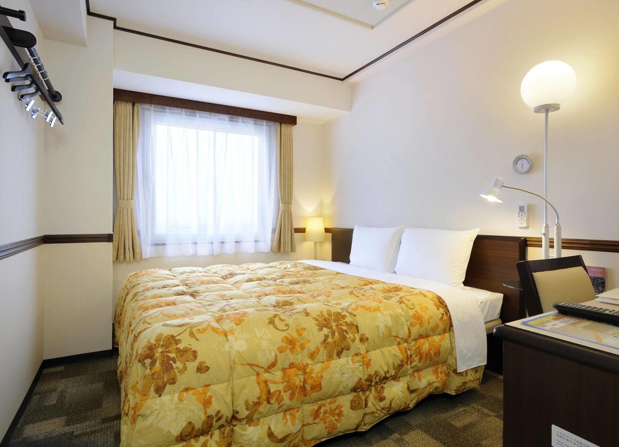 Toyoko Inn Okayama-Eki Nishiguchi Hiroba Ngoại thất bức ảnh