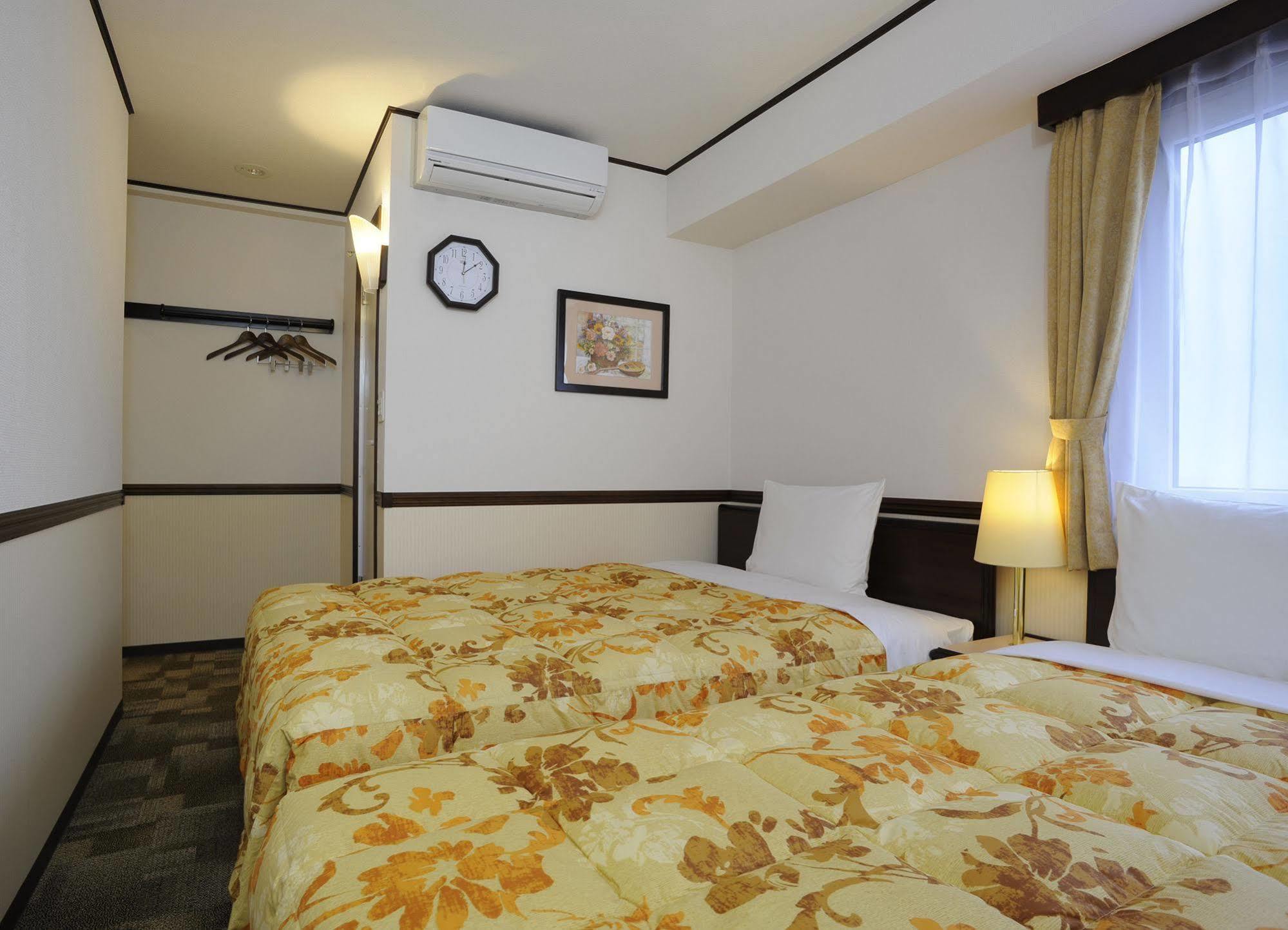 Toyoko Inn Okayama-Eki Nishiguchi Hiroba Ngoại thất bức ảnh